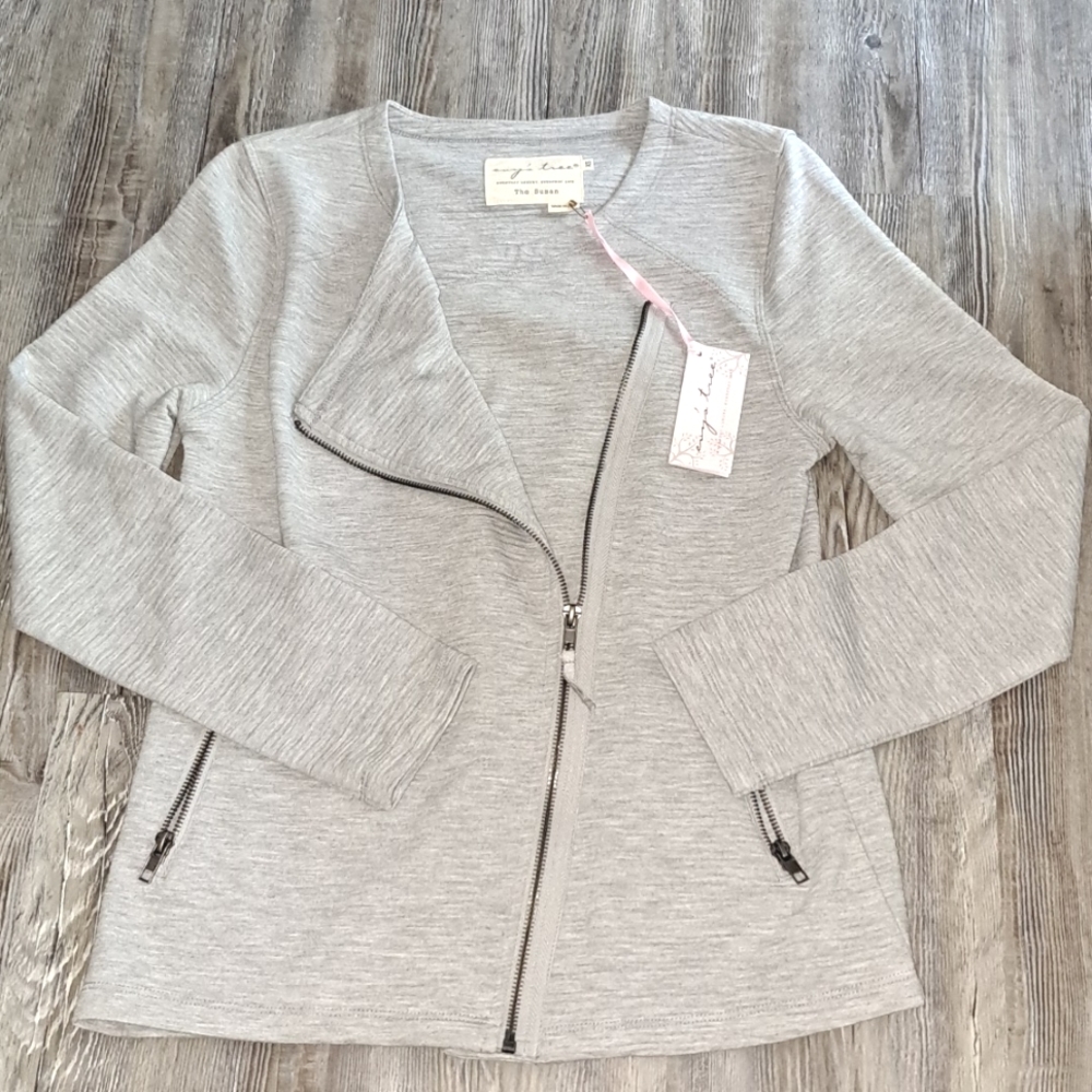 Evys Tree New - image 2